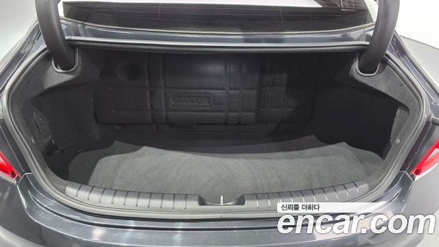 Hyundai Grandeur 2017 — photo 24