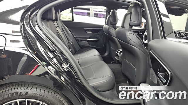 Mercedes-Benz C-Class 2024 — photo 18