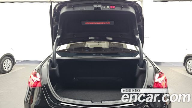 Mercedes-Benz C-Class 2024 — photo 26