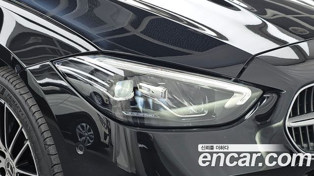 Mercedes-Benz C-Class 2024 — photo 8