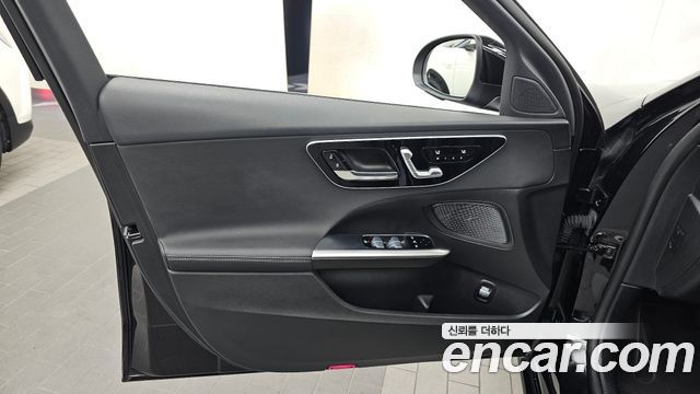 Mercedes-Benz C-Class 2024 — photo 14