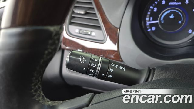 Hyundai Grandeur 2015 — photo 31