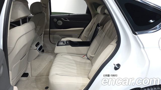Genesis G80 2027 — photo 17