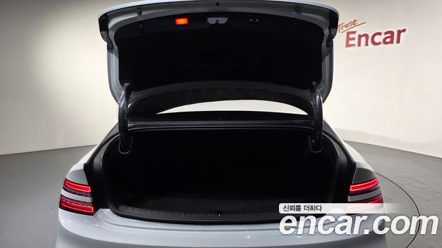 Genesis G80 2027 — photo 24