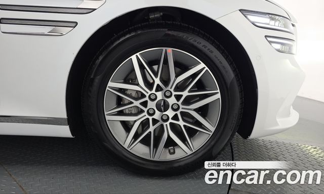 Genesis G80 2027 — photo 7