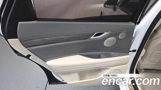 Genesis G80 2027 — photo 15