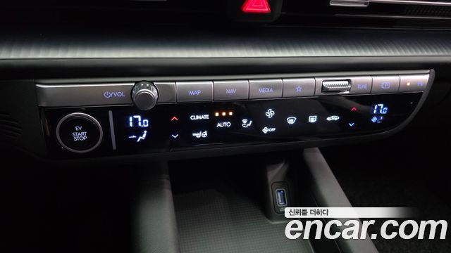 Hyundai Ioniq6 2025 — photo 24
