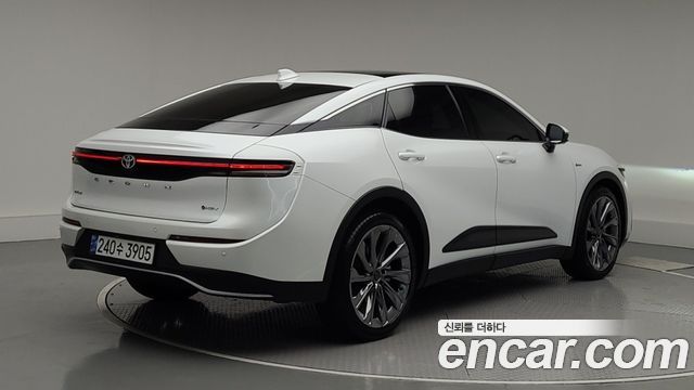Toyota Crown 2025 — photo 2