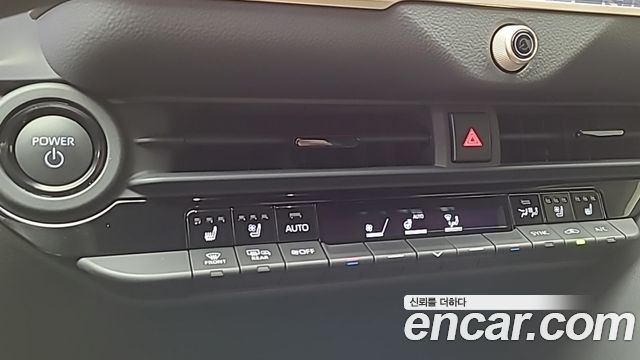 Toyota Crown 2025 — photo 17