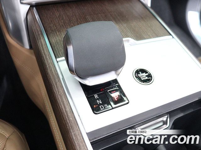Land Rover Range Rover 2024 — photo 9