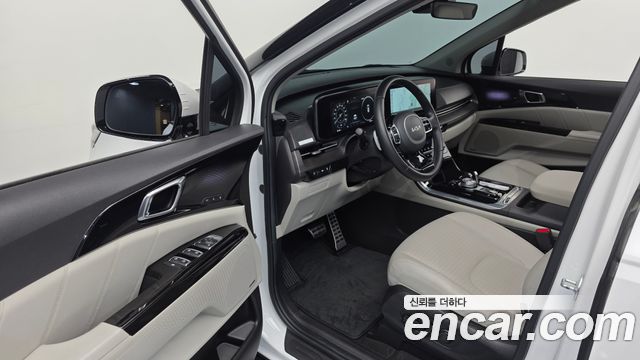 Kia Canival 2023 — photo 10