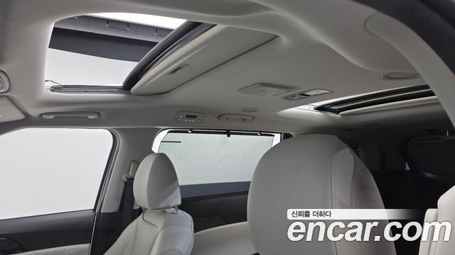 Kia Canival 2023 — photo 14