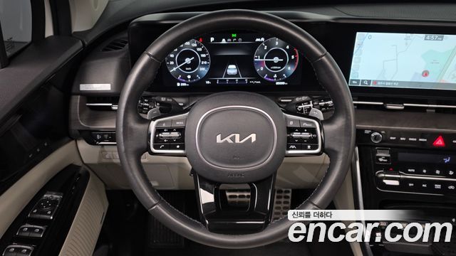 Kia Canival 2023 — photo 16