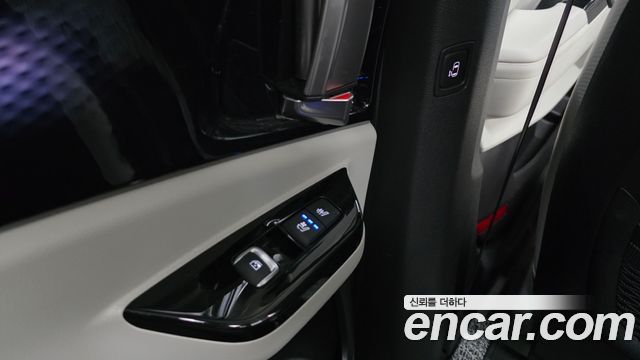 Kia Canival 2023 — photo 18