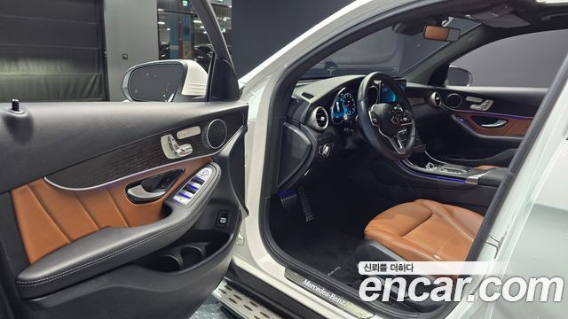 Mercedes-Benz GLC-Class 2020 — photo 13
