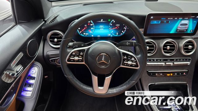 Mercedes-Benz GLC-Class 2020 — photo 19