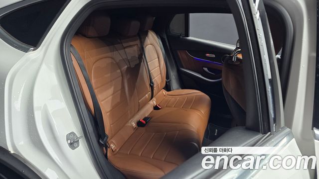Mercedes-Benz GLC-Class 2020 — photo 16