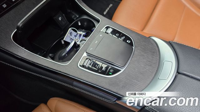 Mercedes-Benz GLC-Class 2020 — photo 30