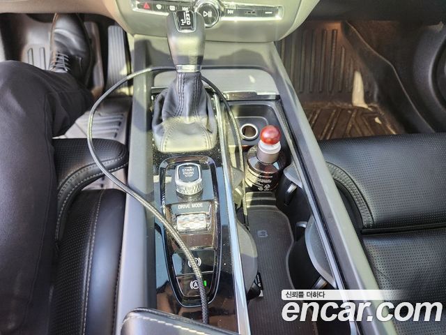 Volvo V60 2020 — photo 9