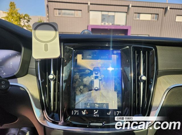 Volvo V60 2020 — photo 14