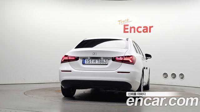 Mercedes-Benz A-Class 2020 — photo 4