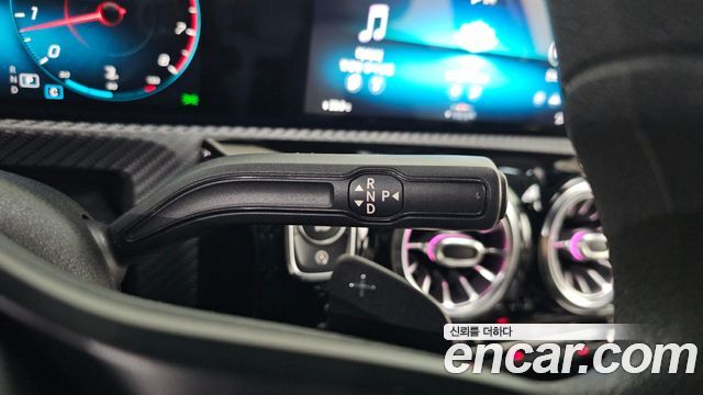 Mercedes-Benz A-Class 2020 — photo 9