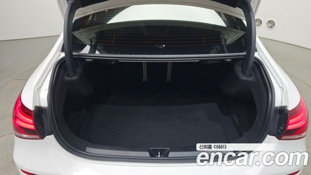 Mercedes-Benz A-Class 2020 — photo 20
