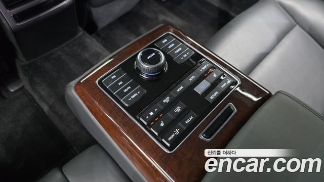 Hyundai Equus 2013 — photo 18