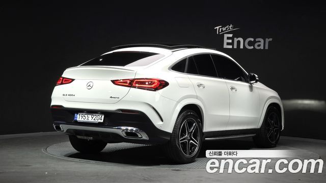 Mercedes-Benz GLE-Class 2021 — photo 2