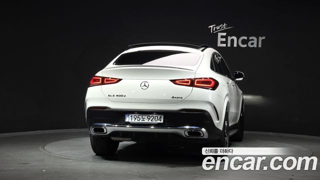 Mercedes-Benz GLE-Class 2021 — photo 4