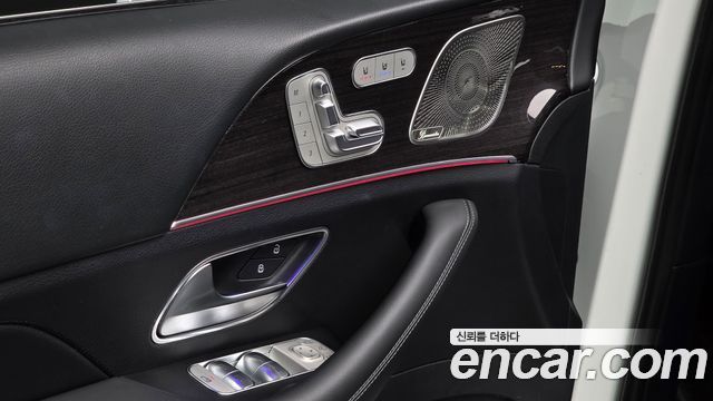 Mercedes-Benz GLE-Class 2021 — photo 16