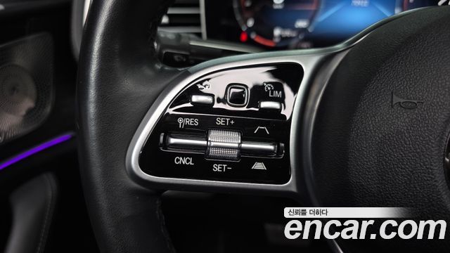 Mercedes-Benz GLE-Class 2021 — photo 18