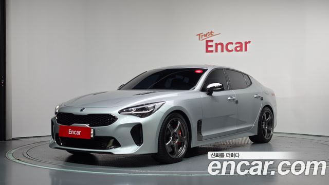Kia Stinger 2018 — photo 1