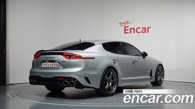 Kia Stinger 2018 — photo 2