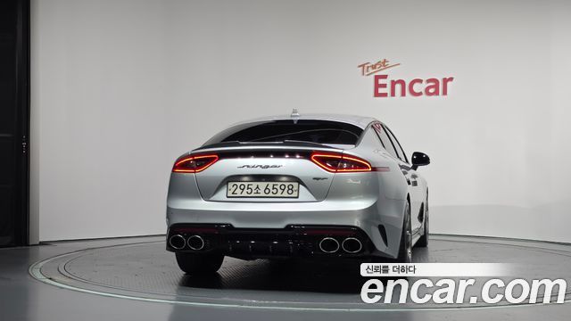 Kia Stinger 2018 — photo 4