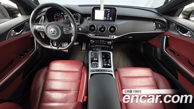 Kia Stinger 2018 — photo 10