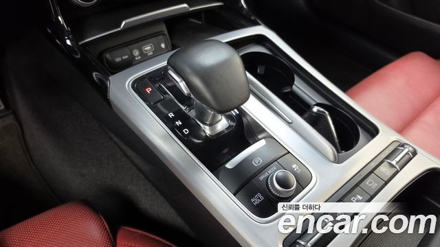 Kia Stinger 2018 — photo 12