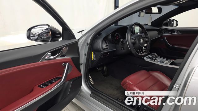 Kia Stinger 2018 — photo 13