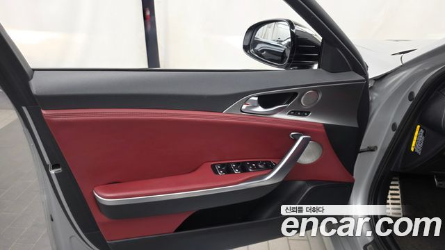 Kia Stinger 2018 — photo 14