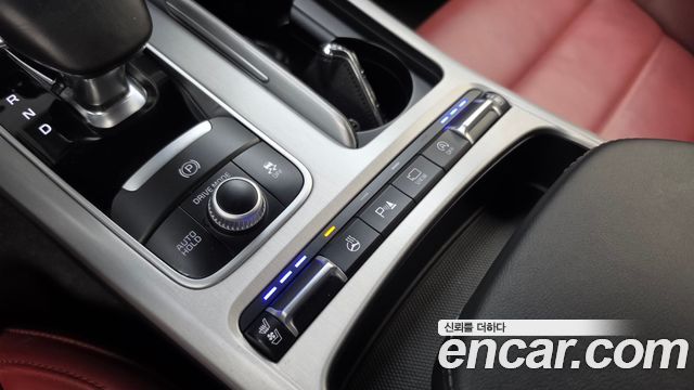 Kia Stinger 2018 — photo 30