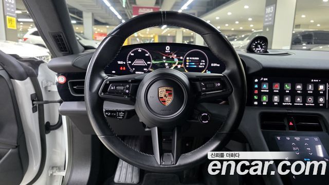 Porsche Taycan 2023 — photo 12