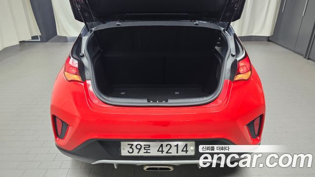 Hyundai Veloster 2018 — photo 24