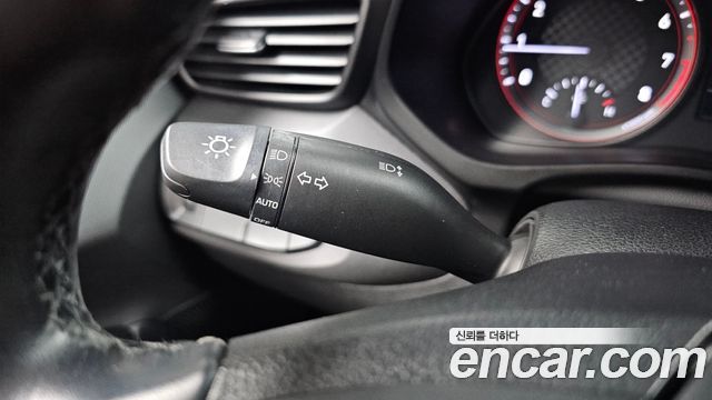 Hyundai Veloster 2018 — photo 30