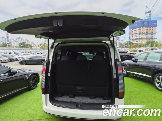 Hyundai Staria 2023 — photo 6