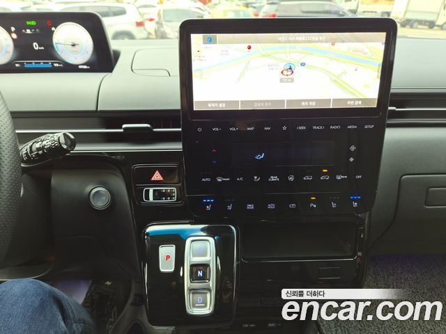 Hyundai Staria 2023 — photo 12