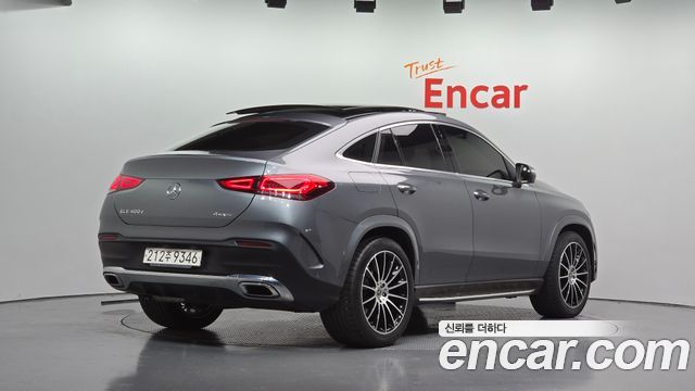 Mercedes-Benz GLE-Class 2022 — photo 2