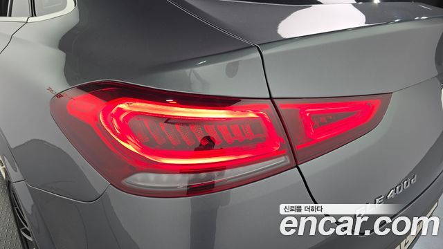 Mercedes-Benz GLE-Class 2022 — photo 9