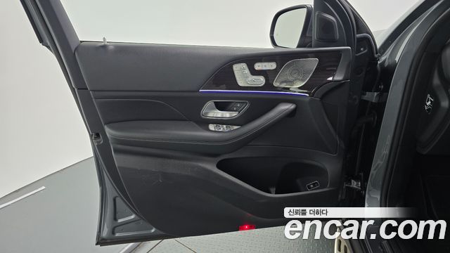 Mercedes-Benz GLE-Class 2022 — photo 14