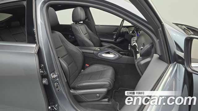 Mercedes-Benz GLE-Class 2022 — photo 16