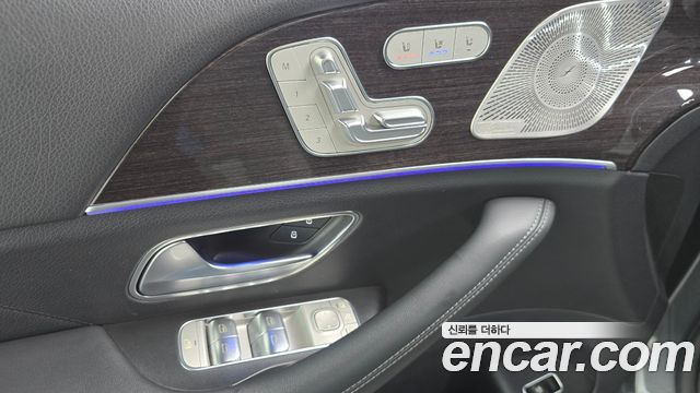 Mercedes-Benz GLE-Class 2022 — photo 27
